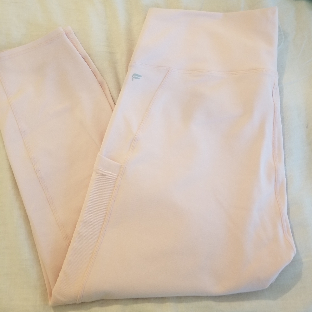Mila High-Waisted Pocket Capri